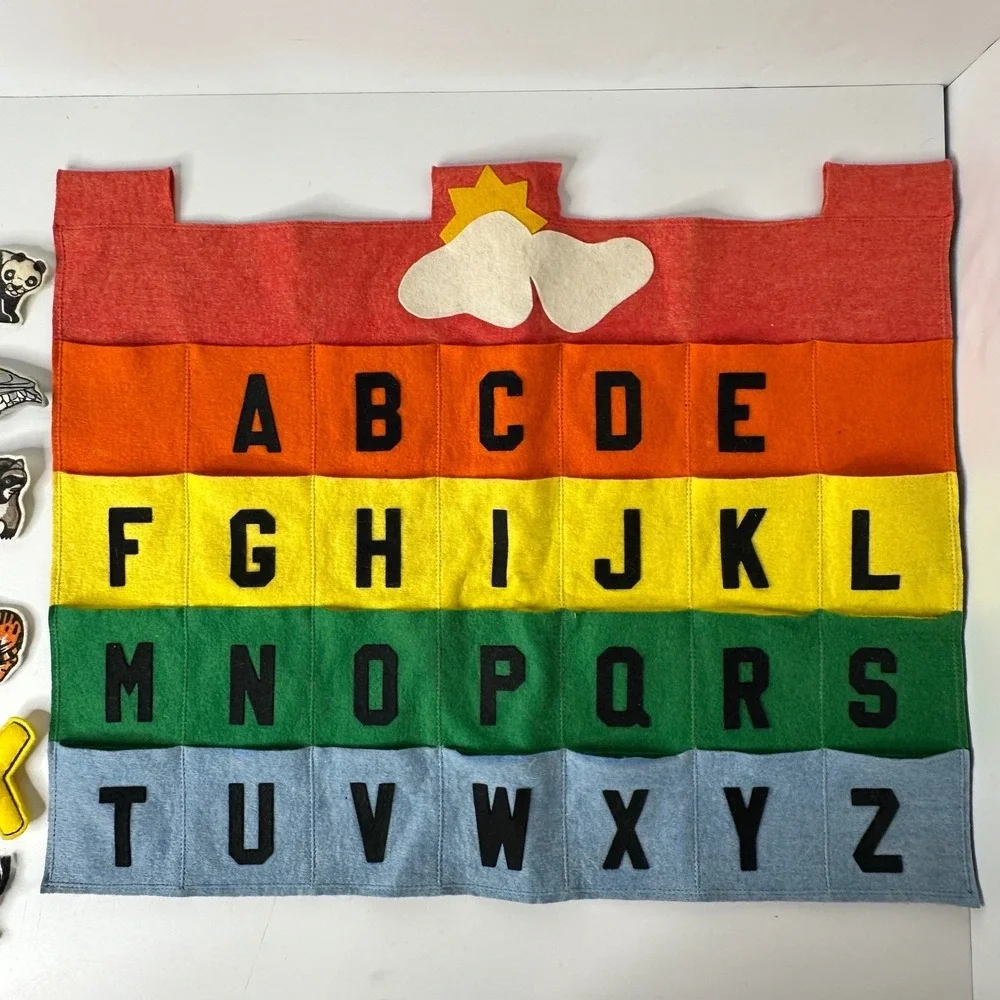 Vtg 1983 Reed Galleries Felt Alphabet Animal Pocket Wall Hanging Rainbow Teacher